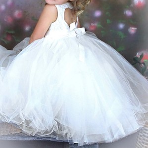 David's Bridal Flower Girl Dress Princess Tulle Skirt & Heart Cut Out 3