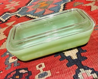vintage Fire King Jadite glass refrigerator dish with Glass lid