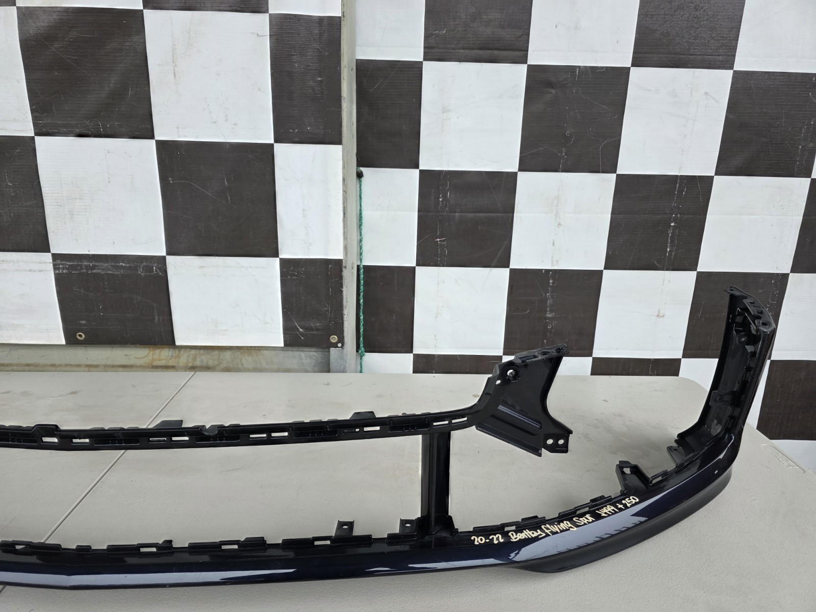 2020 2021 2022 Bentley Flying Spur Front Bumper Used Oem 3SE.807.093