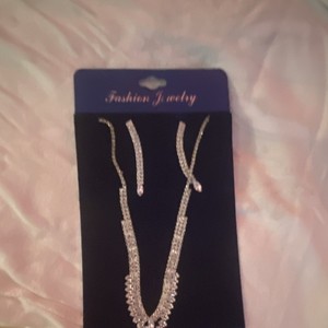Fashion Jewelry Adjustable Silver Tone Clear Rhinestone Necklace & Earrings Set