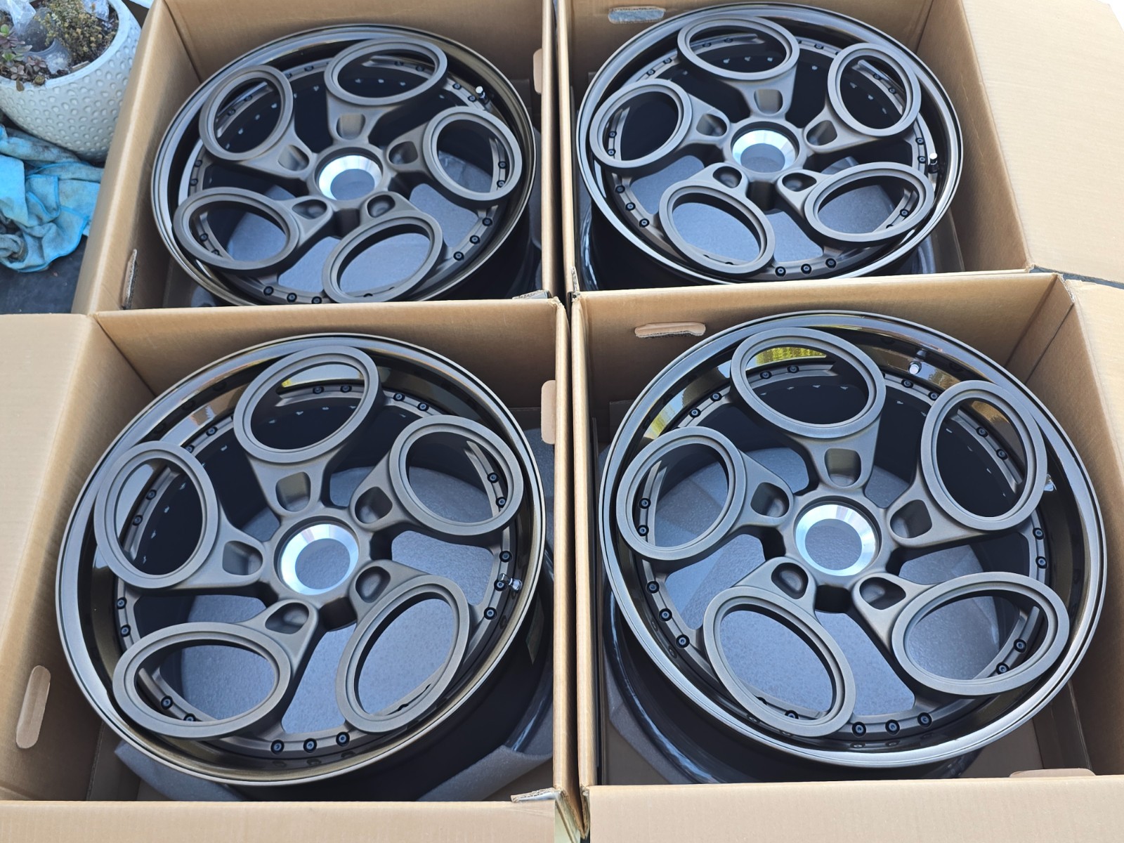 20 Lamborghini Huracan Performante STO center lock Rotiform wheels factory oem