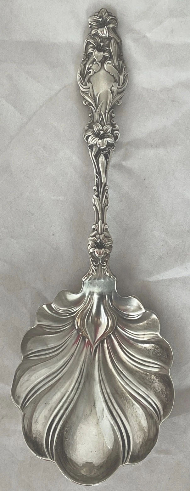 Lily by Whiting Sterling Silver Large Berry/Casserole Serving Spoon 9-1/2” 113g