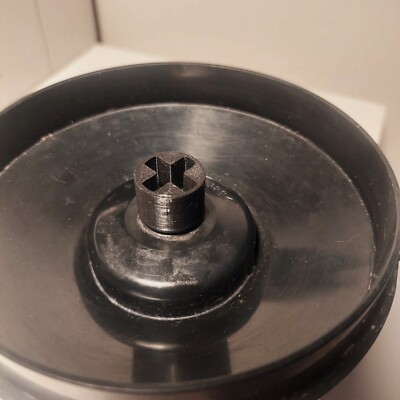 Redmond RHB-2942 adapter coupling clutch for knife from blender lid.