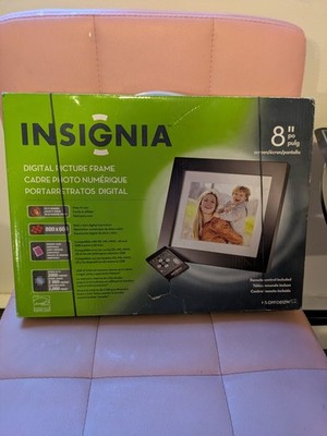 Insignia NS-DPF0812W 8'' Digital Picture Frame