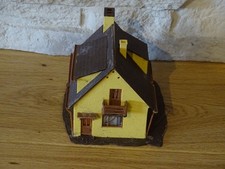 Modeleisenbahn H0 Vollmer 15225 Gebäude Wohnhaus Einfamilienhaus Fertigmodel