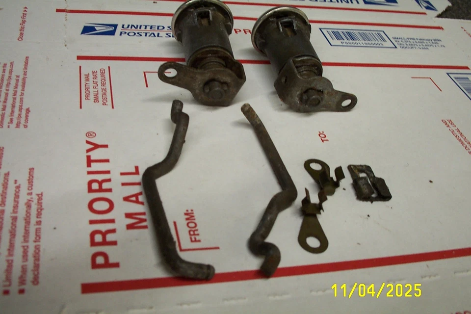 1963 64 CHEVROLET IMPALA 4DR FRONT DOOR LOCK CYLINDERS PARTS original vintage gm - Image 2 of 2