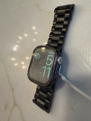 Apple Watch Series 7 41 mm A2473 Starlight Aluminum/ Sport Band/GPS/Extras!!