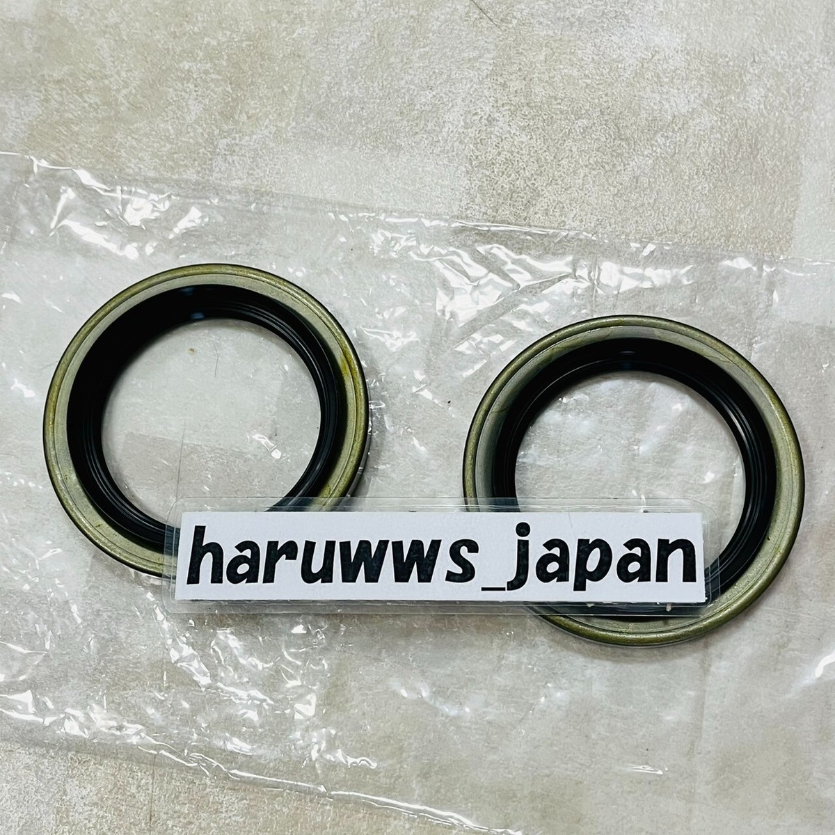 Genuine Toyota 96-01 Chaser JZX100 Rear Axle Shaft Bearing Seal RH