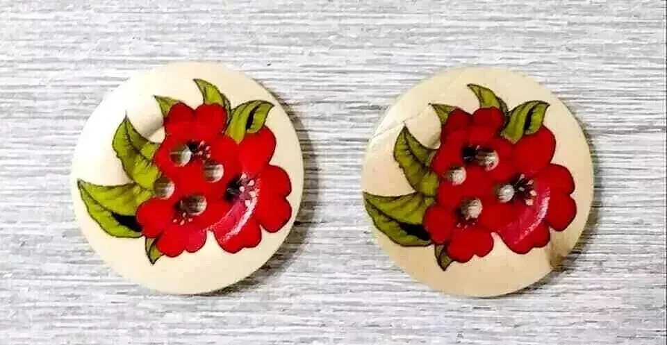 large flower wood sewing buttons 4 holes 1 1/8 inch deep red green 2pc set - Image 2 of 2
