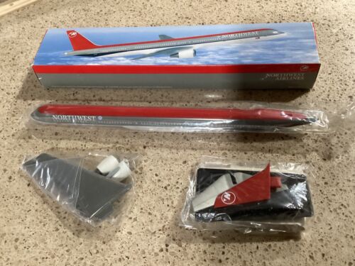 Flight Miniatures 1/200 Northwest Airlines Boeing 757-300 Display Model NOS