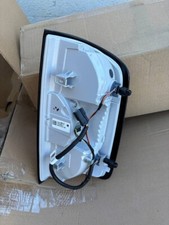 Retenedor/Soporte De Lámpara Trasera ORIGINAL GM Para Chevrolet/GMC Canyon 2014-2023 - Número 22876572