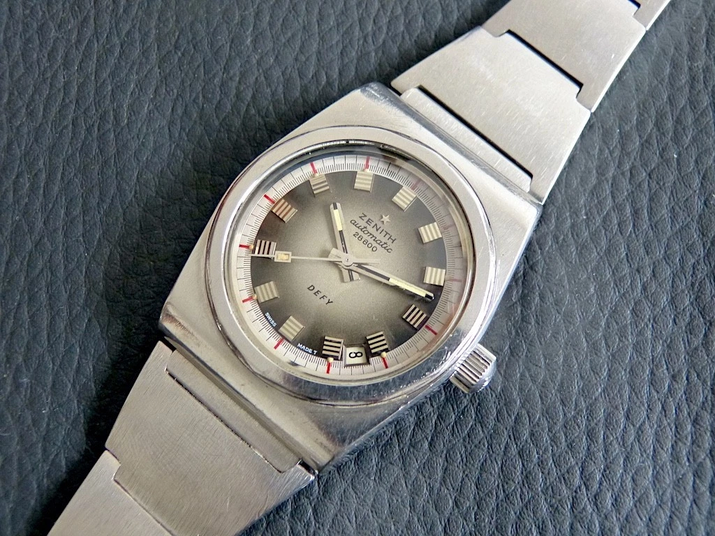 Zenith — Vintage ZENITH DEFY 50038-2 2562FC 28,800 in Original Condition.