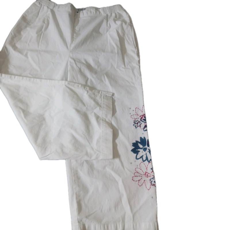 City Blues By Koret Women Capri.Color  White.size 10 Cotton Spandex RN#85653