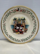 Lenox Disney~(1)~Mickey's Holiday 8" Accent Plate~ "Under The Mistletoe”- USA