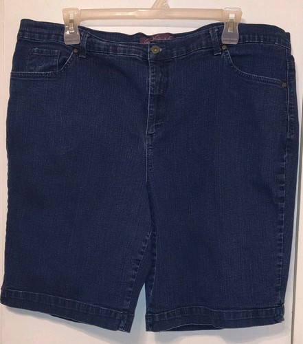 Gloria Vanderbilt "Amanda" Bermuda Shorts. Size 24W.