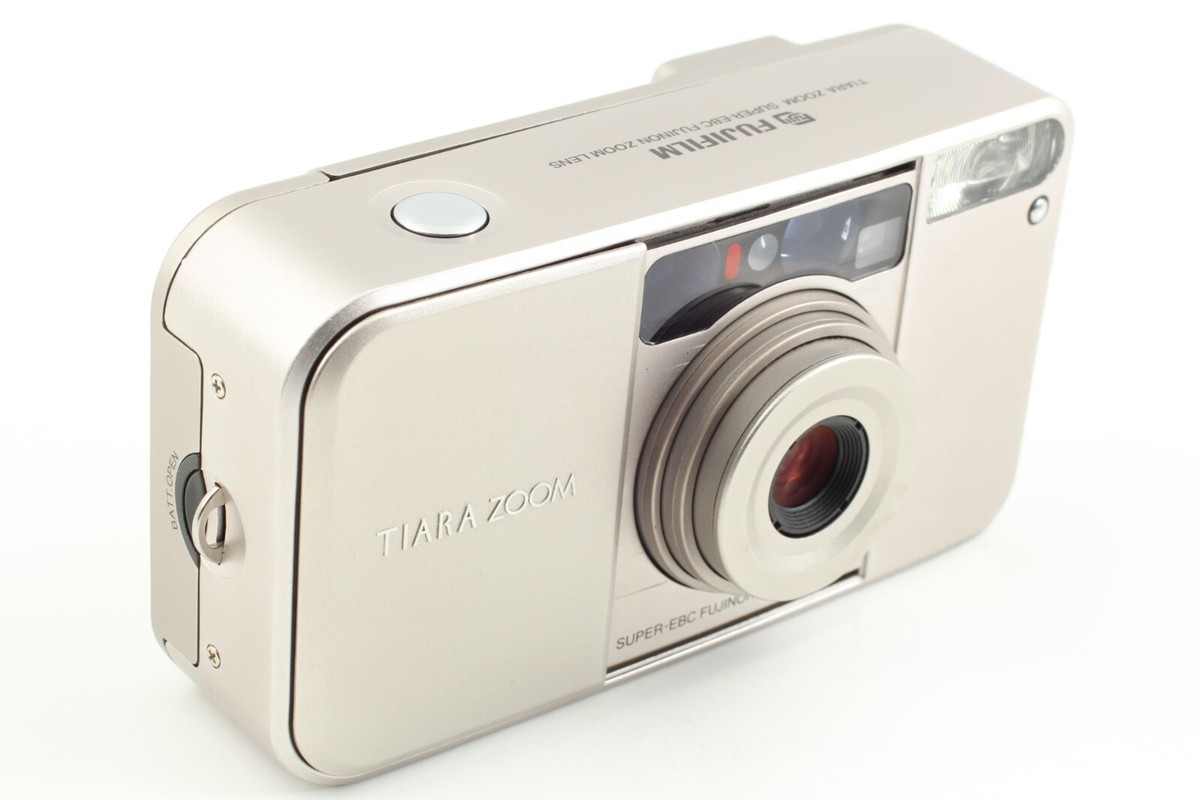 NEAR MINT + Case】 Fujifilm Tiara Zoom 35mm Point & Shoot Film
