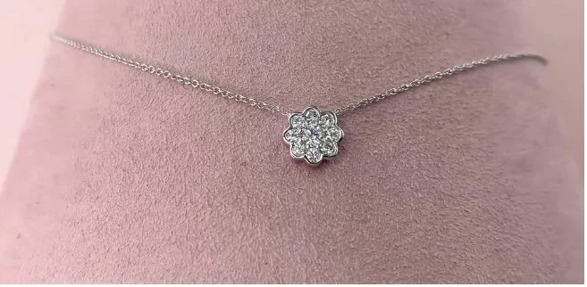 14K White Flower Diamond Pendant Cluster Necklace Womens Bezel Set 0.50 CT Round - Изображение 2 из 4