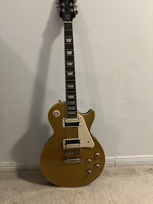 Lightly Used Epiphone  Les Paul Traditional PRO, Gold Color, Road Runner Gig Bag