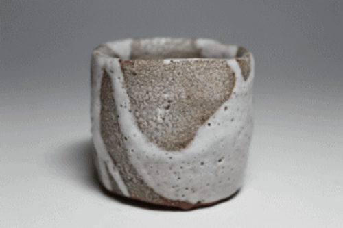 Cerámica japonesa guinomi guinomi blanco esmaltado con caja firmada por Kenji Takenaka - Imagen 4 de 8