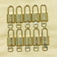 LOUIS VUITTON LV 10 SET PADLOCK KEY CHARM CADENA GOLD-PLATED FRANCE 38PDA241