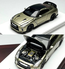 MOTORHELIX 1/64 Nissan GT-R R35 Track Edition NISMO T-Spec 2022 Diecast Model