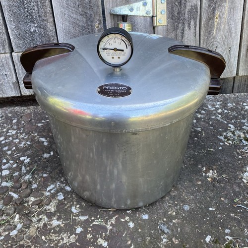 Vintage Presto Cooker Canner 21 Qt (Model 21) Wisconsin USA With Basket