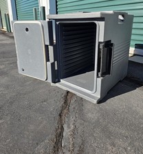 Cambro UPC400110 Black Front Loading Ultra Pan Carrier