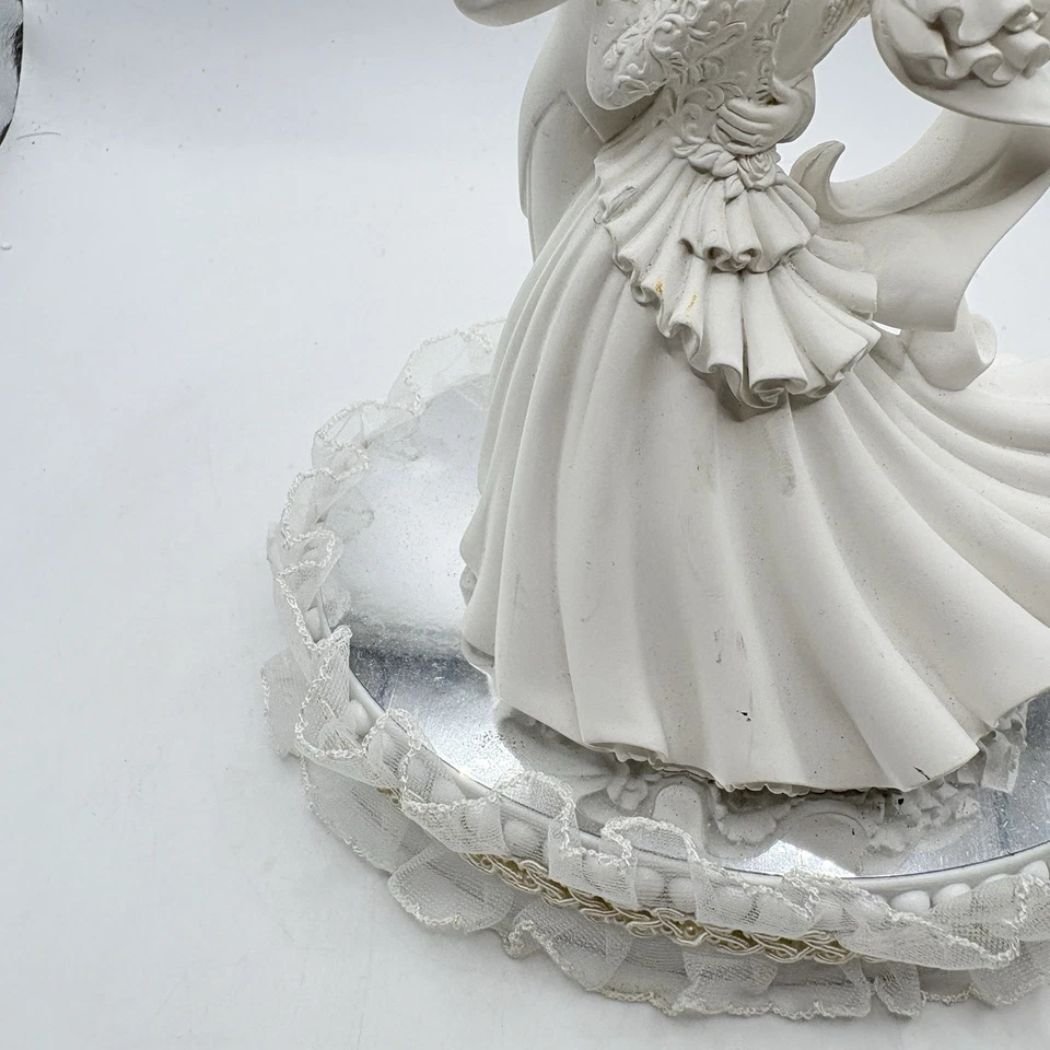 Vintage Wilton 1989 Elaborate Wedding Cake Topper White With Lace - Image 3 of 4