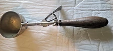 Antique Gilchrist's No. 31 ICE CREAM SCOOP 3" Size 12 Brass Oak Handle 11" EUC