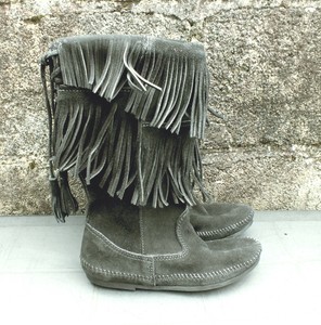 minnetonka 2 layer fringe boots