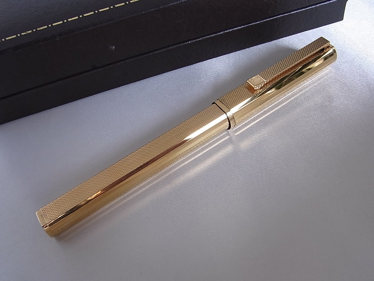 Dunhill Gemline Classic Dress Fountain Pen Vermeil Silver Dunhill Gemline Classic Dress Fountain Pen Vermeil Silver