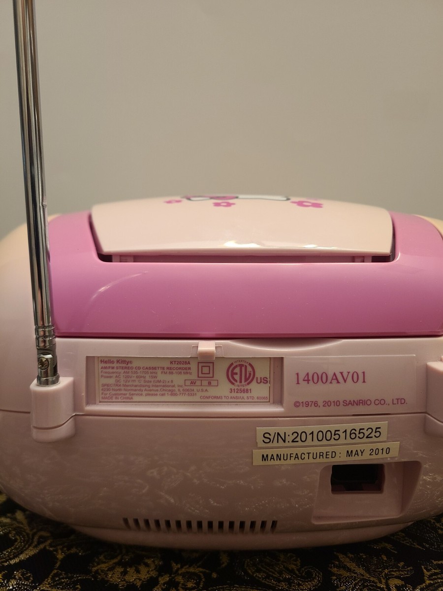 Hello Kitty AM/FM Stereo CD Cassette Player Boombox 2010 | eBay