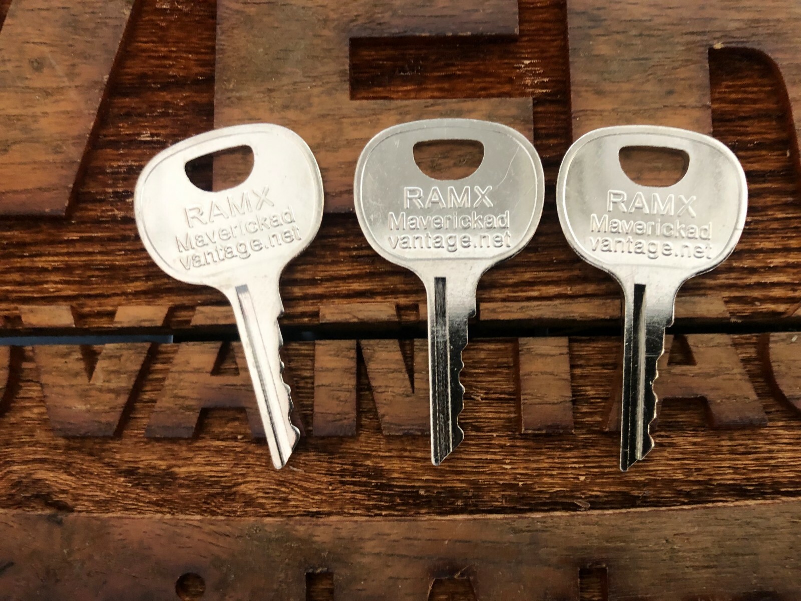 Rambox Keys 3 keys for RAMMAX, Wacker, Multiquip Light tower, Vibromax 45129, 14685 ...