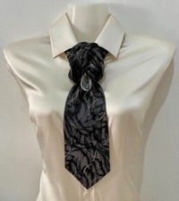 Tie women's Silk 100 Italy. Collar necklace necktie cravat Hand-made brooch