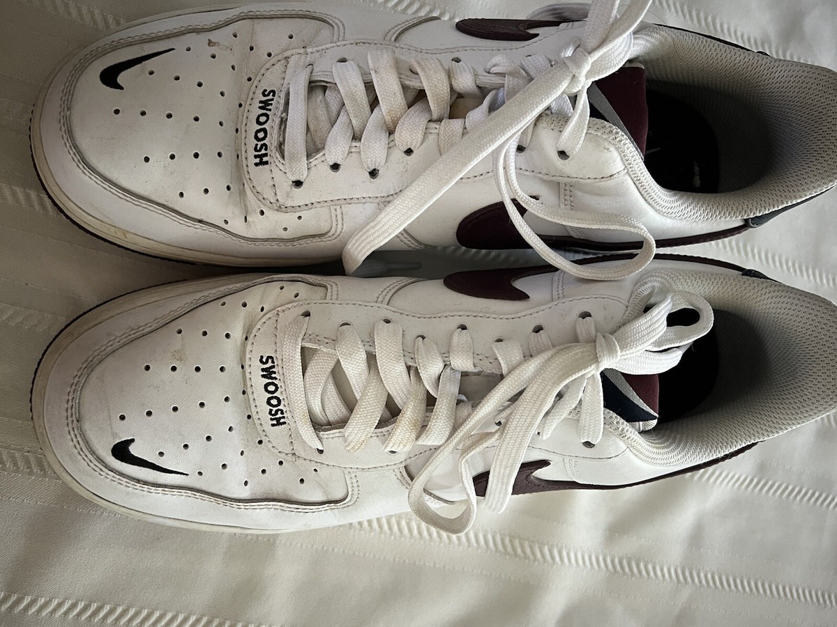 Size 9.5 - Nike Air Force 1 