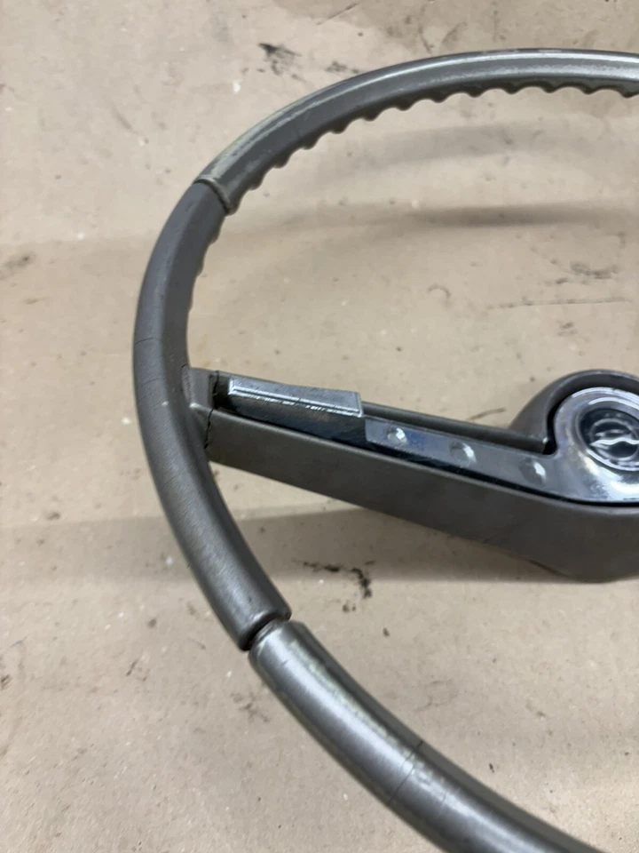 1961 1962 1963 1964 IMPALA BEL AIR BISCAYNE Conjunto de volante original OEM Foto 3 de 4