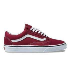 vans rojos con blanco