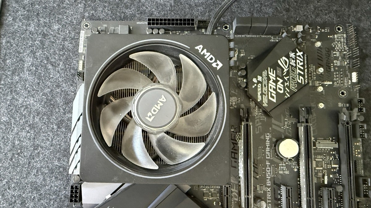 AMD Ryzen 3700X CPU ROG STRIX B450-F GAMING II Motherboard