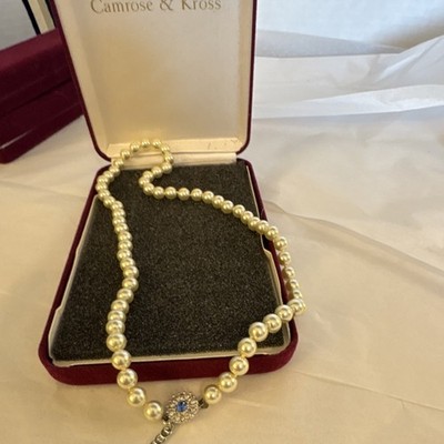 Camrose & Kross Pearl Beaded Necklace Pendant Crystal Silver Tone 12'' Cluster 
