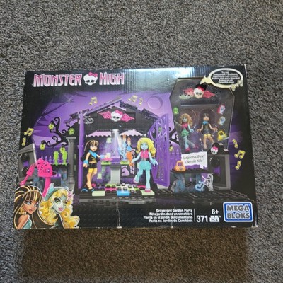 Monster High Mega Bloks Graveyard Garden Party with music Brand New In Box 2015