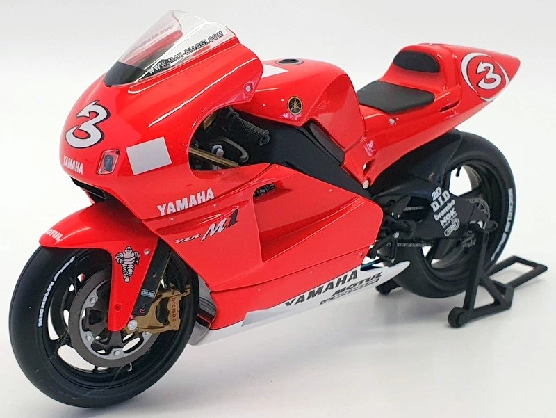 MINICHAMPS Yamaha YZR-M1 Contemporary Manufacture Diecast