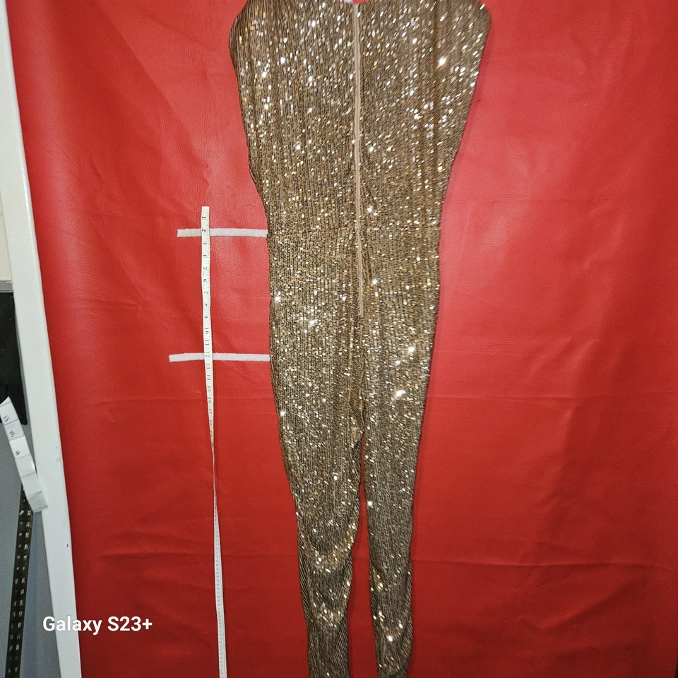 Mono de lentejuelas Fashionova Foto 4 de 4