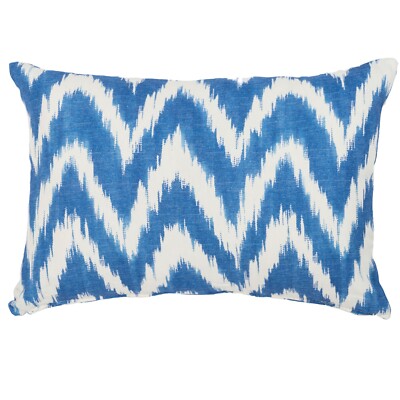 Amalfi Chevron Boudoir Kissen. Marineblaues geometrisches Zick-Zack-Design. 17x12''
