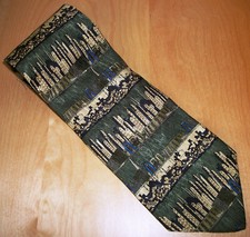 Corbata de cuello de seda Structure verde Manhattan Skyline para hombre 57" de largo x 3,9" de ancho (D670)