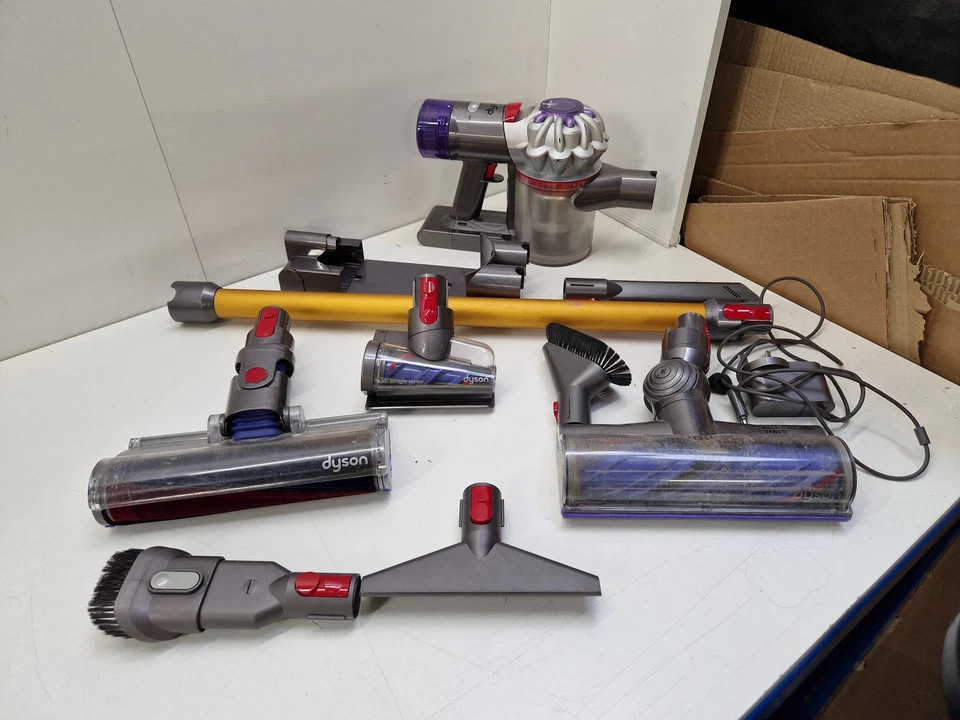 Dyson V8 Absolute, photo 2 of 5