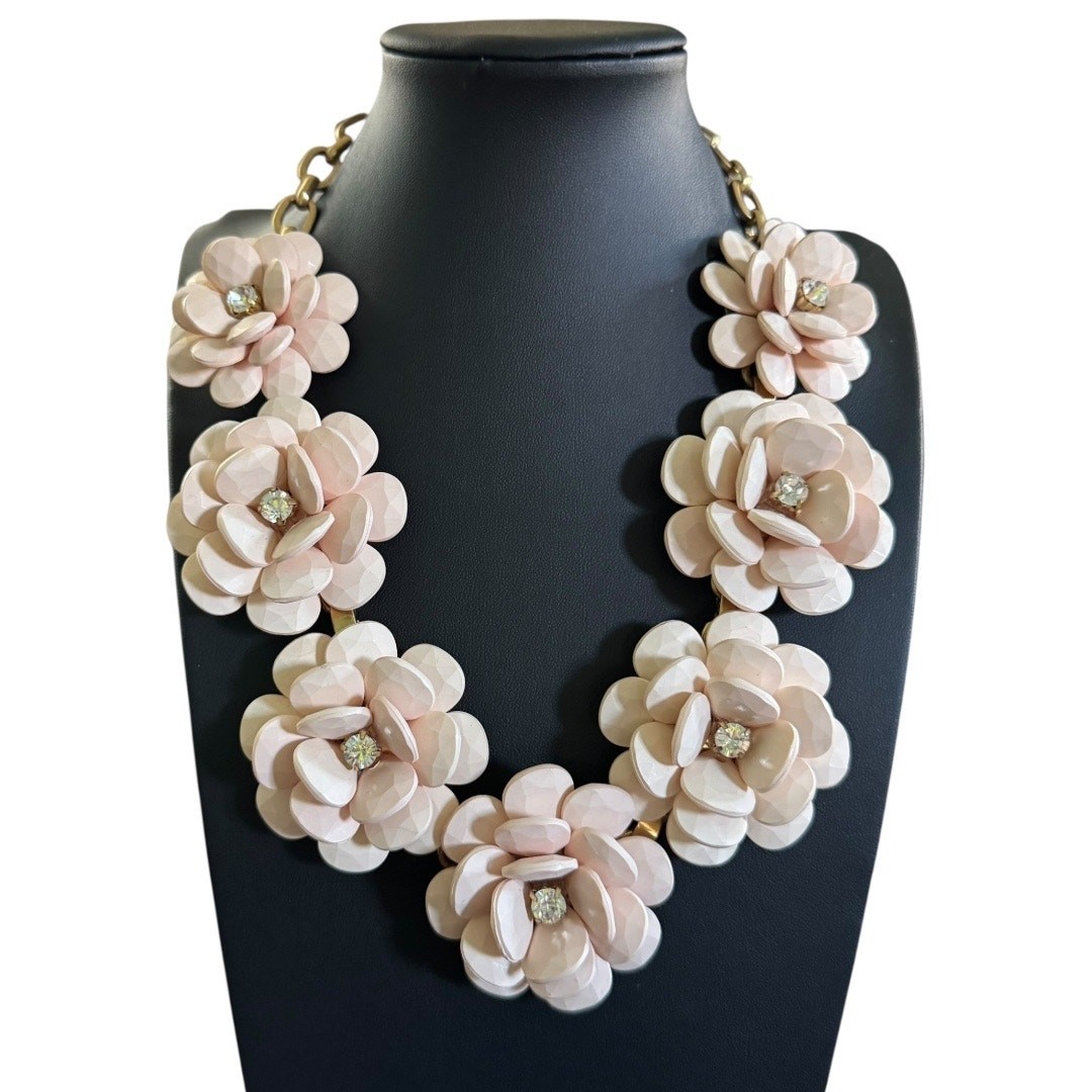 J. Crew Dramatic Blush Floral Statement Necklace … - image 7