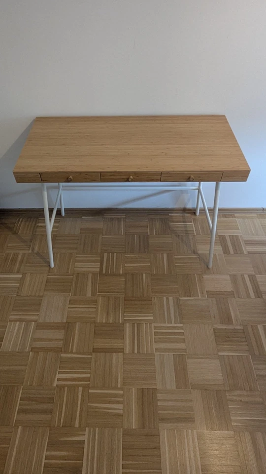 IKEA LILLÅSEN Schreibtisch zur Selbstaholung in München