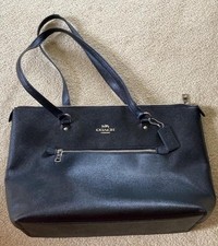 Bolso de Mano Coach de Cuero Negro Bolso Galería Estilo Granulado Cruzado Número F79608