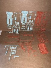 Vintage Junkyard Lot Of Model Parts And Pieces Lot Jy458 