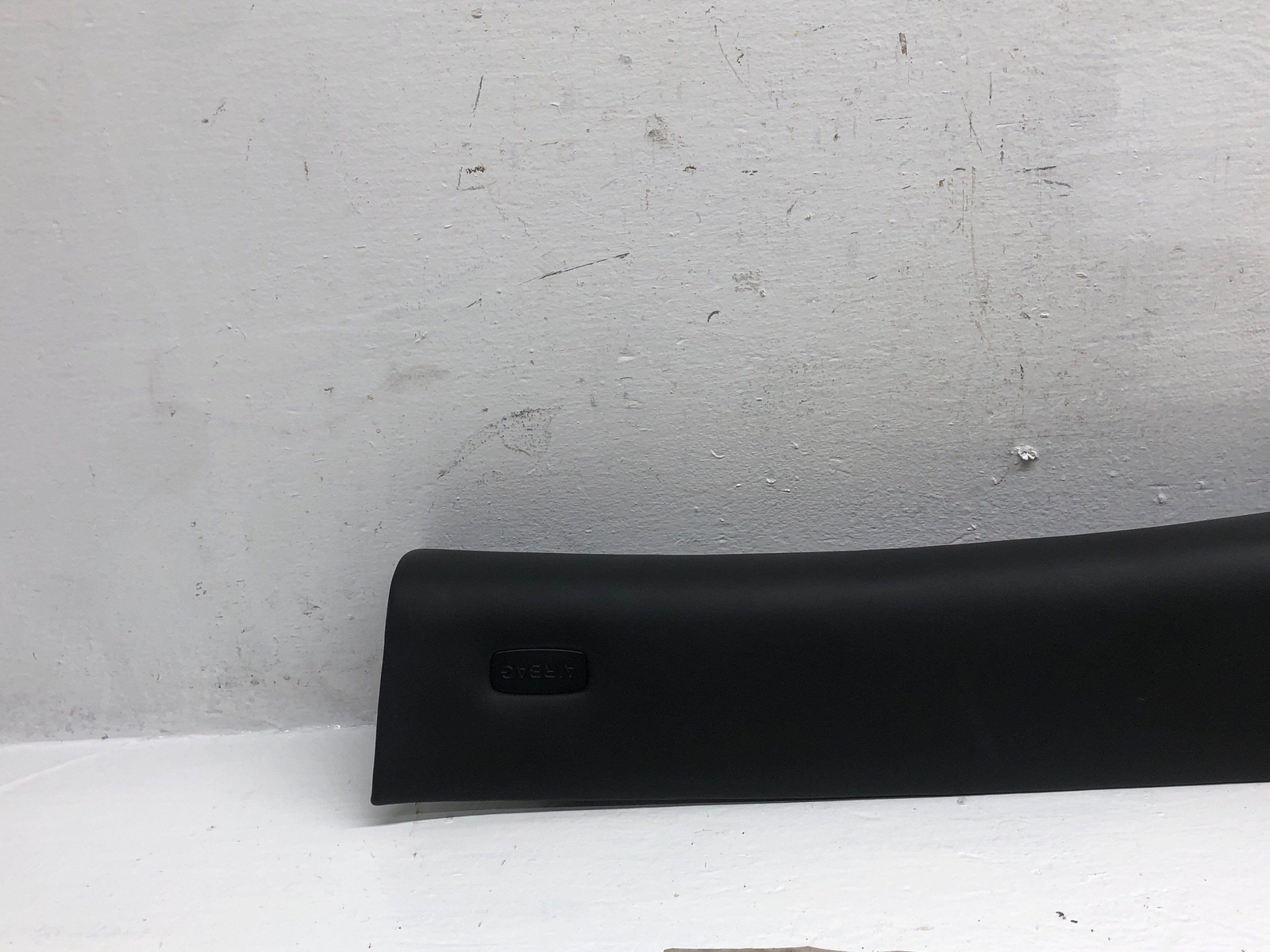 2006-2012 BENTLEY CONTINENTAL RIGHT WINDSHIELD A PILLAR PANEL 3W5867458 INDENTS